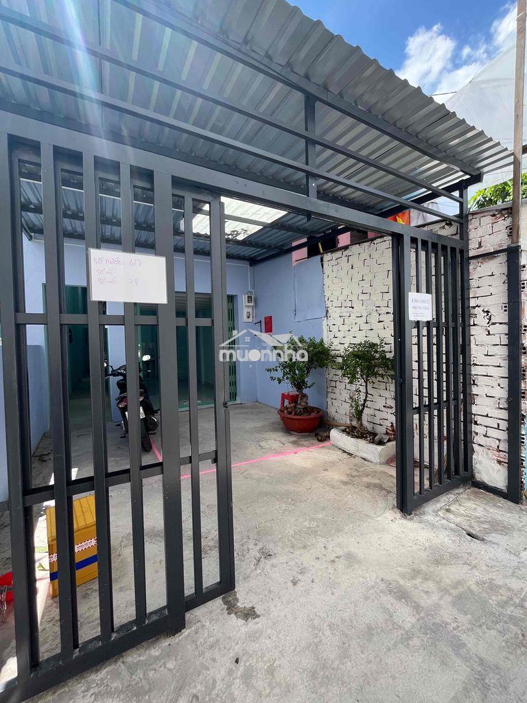 Nhà mới xây - y hình 100%