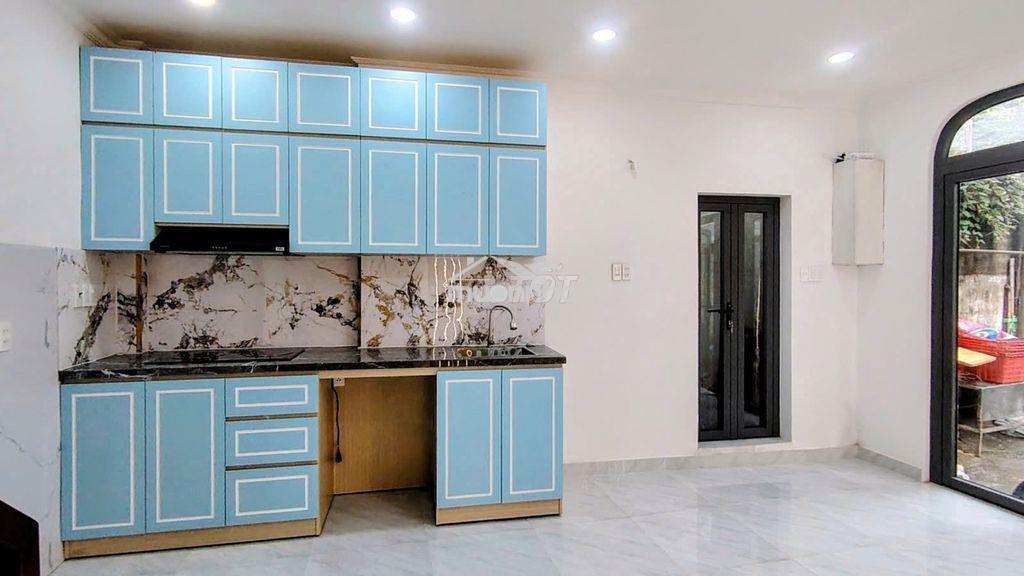 Bán nhà ngay chợ gò vấp - dt 35m2 giá chỉ 4.65 tỷ - ra mặt tiền 1 căn - 4