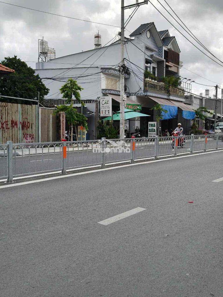 Nhà mặt tiền