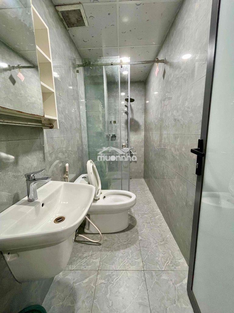 Phòng 40m2 - cửa sổ - ban công - tách bếp - 3