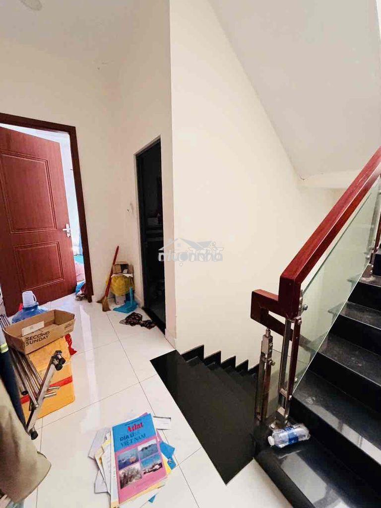 Nhà phố đẹp. trệt lửng 3 lầu 4pn 5wc. gần chợ trường học - 3
