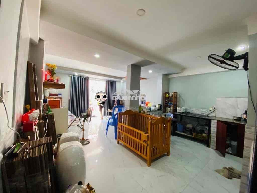 Nhà lô góc, nở hậu, ko lg qh - cách mạng tháng tám - 4.6/7.7x10.5(52.2 - 2