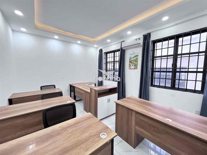 Cho thuê văn phòng đẹp cityland có nội thất giá 6tr