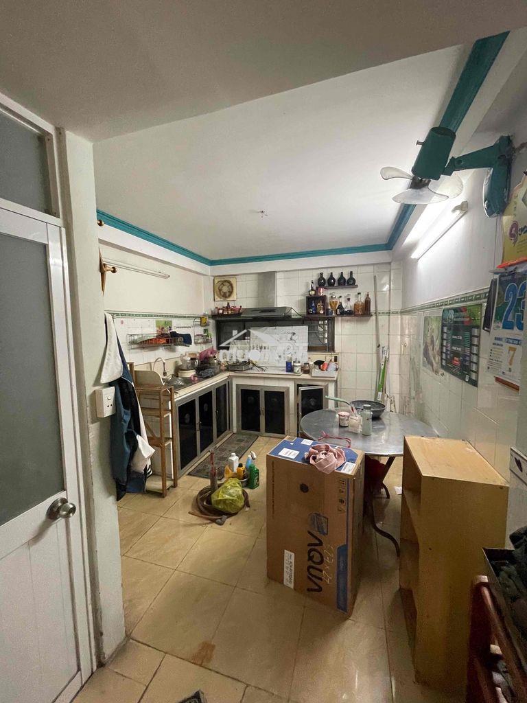 Cho thuê nhà đường đồng đen 3,2x10 hxh 1 trệt 2 lầu sân thượng 4pn 4wc - 4