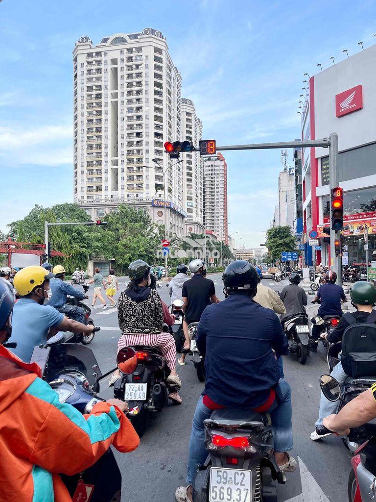Sát bình thới, lê đại hành quận 11, 56m2, 3 tầng, nở hậu 5,6m, dài 15m - 2