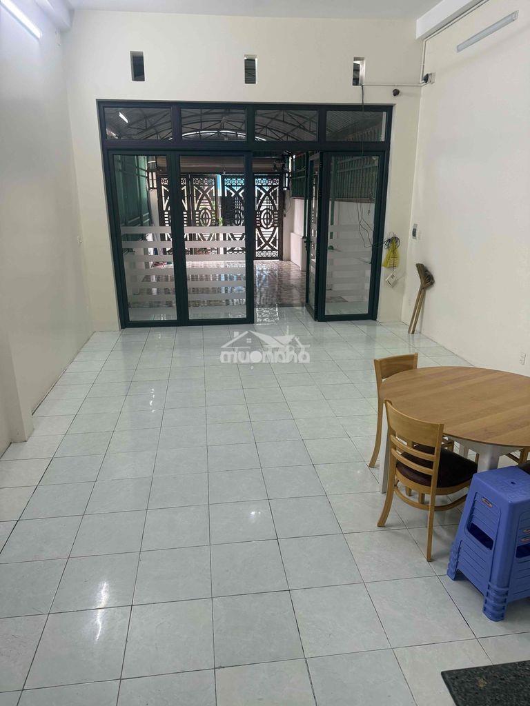 Cho thuê nhà nguyên căn gồm 5p ngủ sân xe hơi rộng rãi