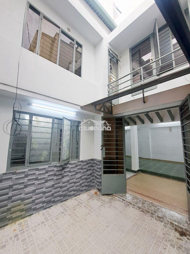 Chốt nhanh tân phú dt to 54m2(8.4 x 6.6) chỉ 4,479 tỷ 2tầng kiêncố 3pn