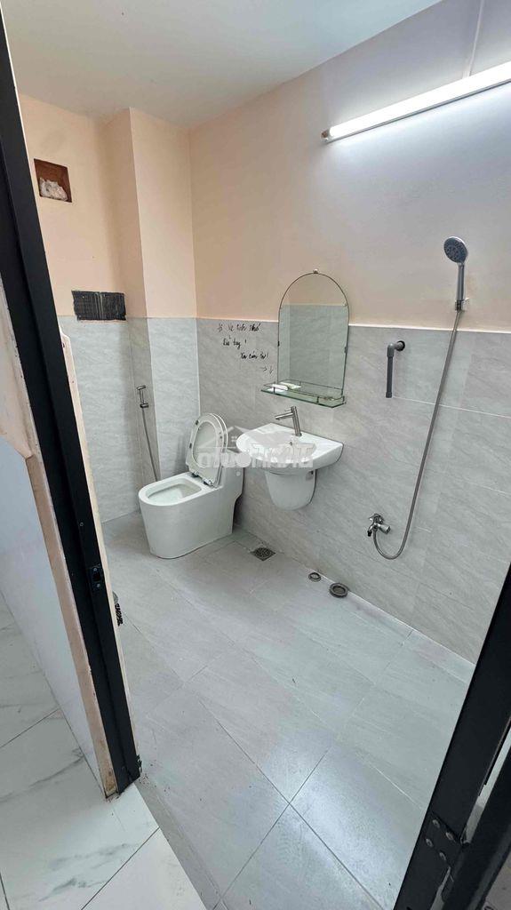 Cho thuê nhà hẻm xe hơi luỹ bán bích [ 4.2m x 16m] gần đầm sen - 4