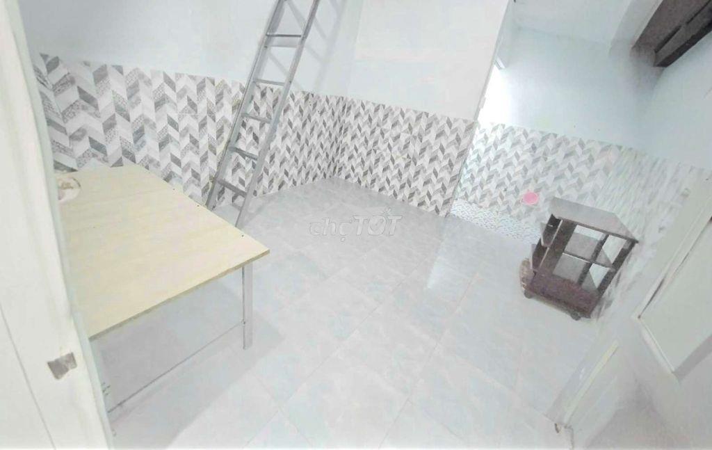 Phòng tầng trệt có máy lạnh - 2
