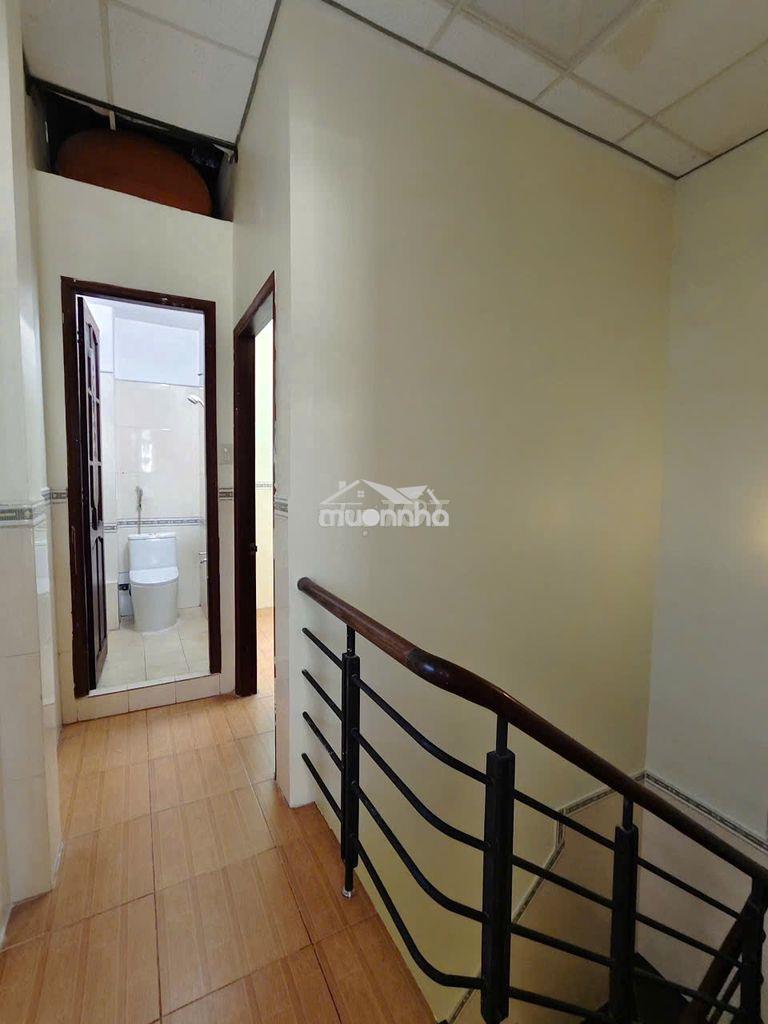 Cho thuê nhà nguyên căn 4pn, 1 trệt 2 lầu gần công viên làng hoa - 4
