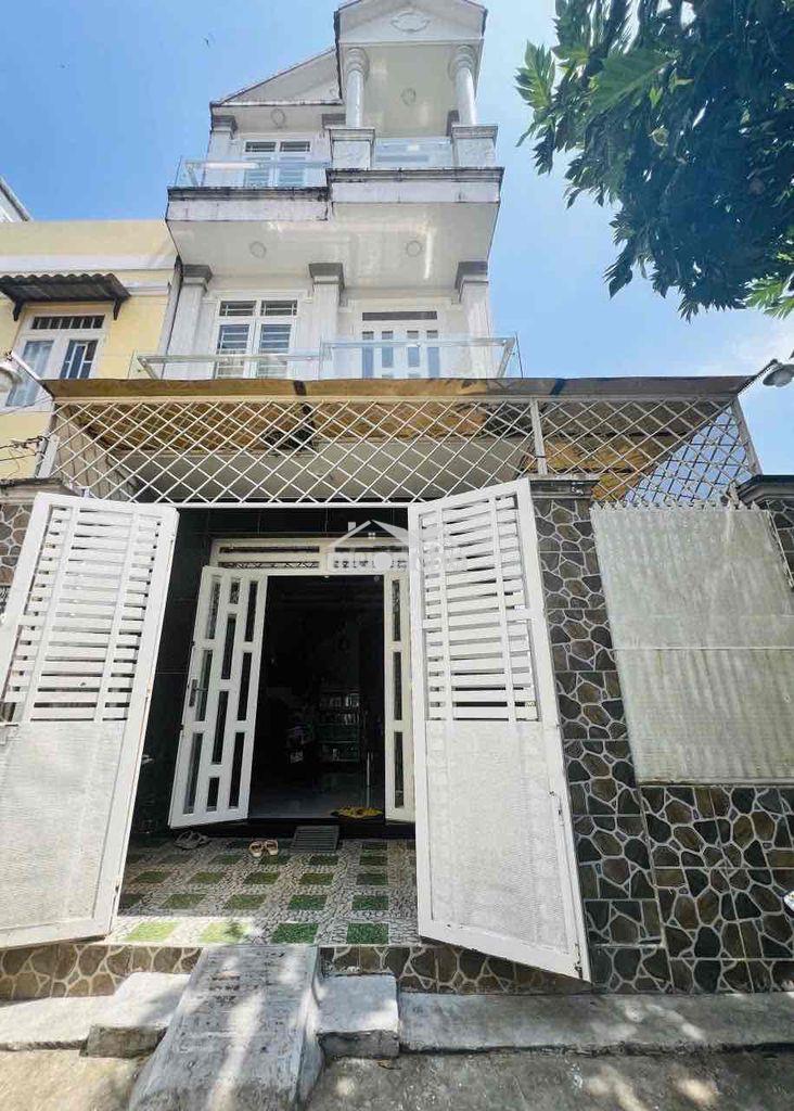 Cực hiếm nhà 3 tầng đúc ngang 5,5m - 68m² - hẻm 5m huỳnh tấn phát q7