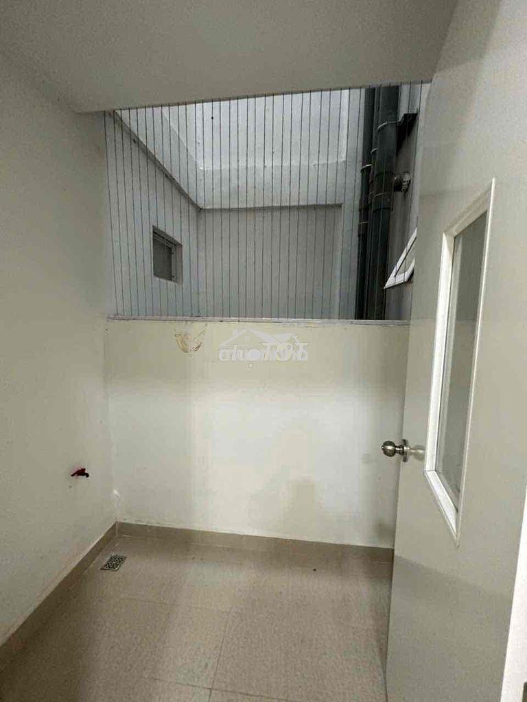 Hàng hiếm : cho thuê căn hộ diamond riverside giá 8.5tr - 2