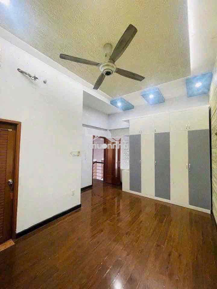 Nhà r7x18 _sân xe hơi_ gần mầm non hoa đỗ quyên - 3