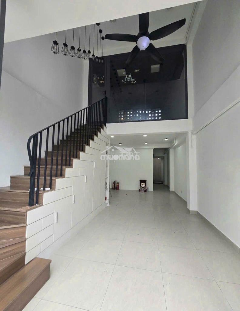 Cho thuê nhà nguyên căn hẻm 922 cách mạng tháng 8 - 3