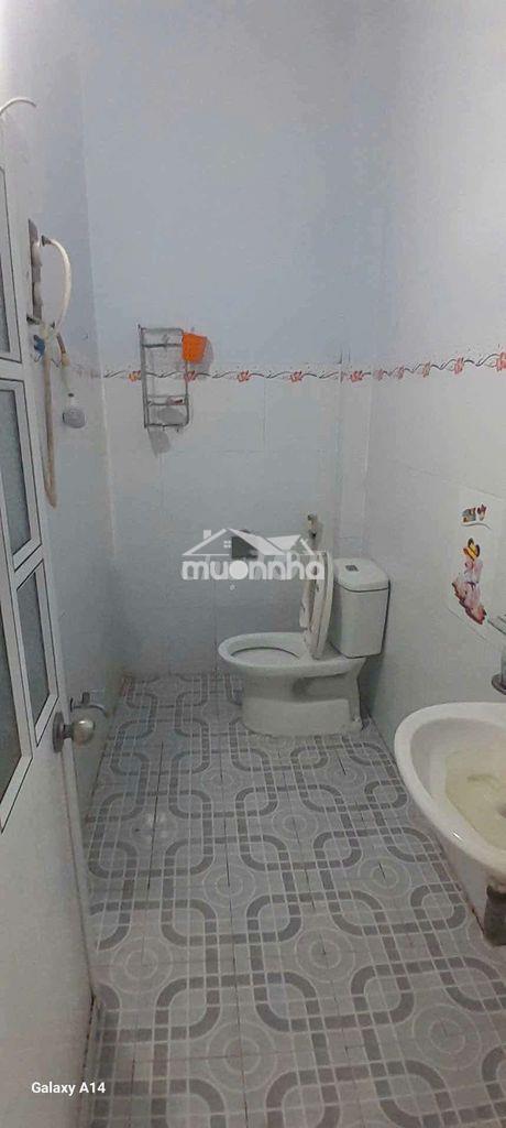 Nhà lầu gần chợ dĩ an 1 đường xe hơi giá 6 triệu  - 4