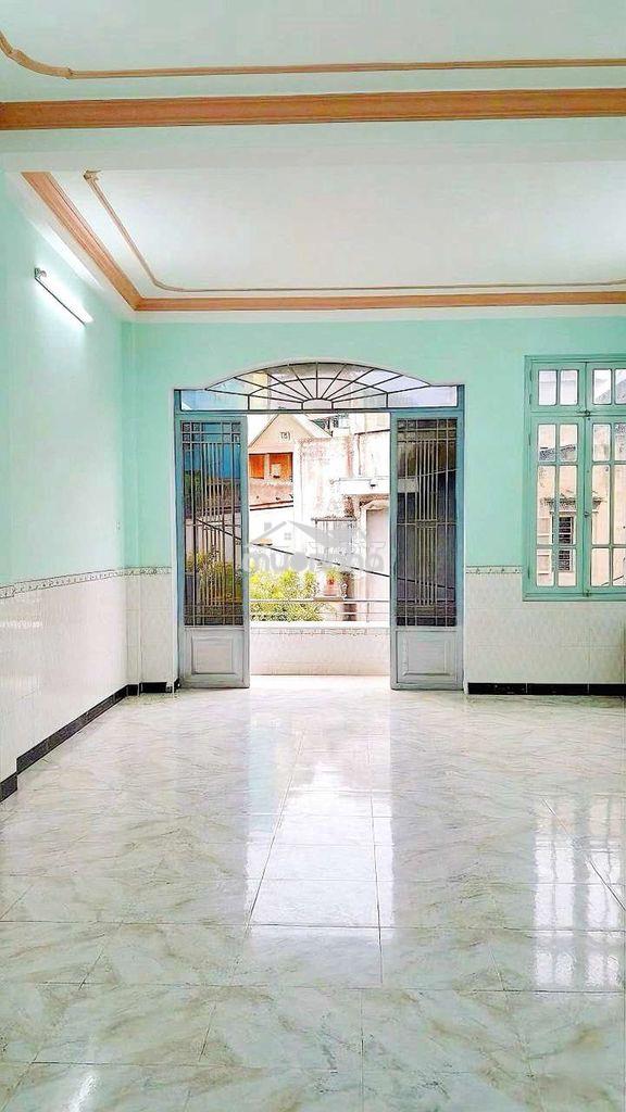 Cho thuê nhà căn góc lạc long quân, q.tb, giá 16tr, 6pn 2wc - 2