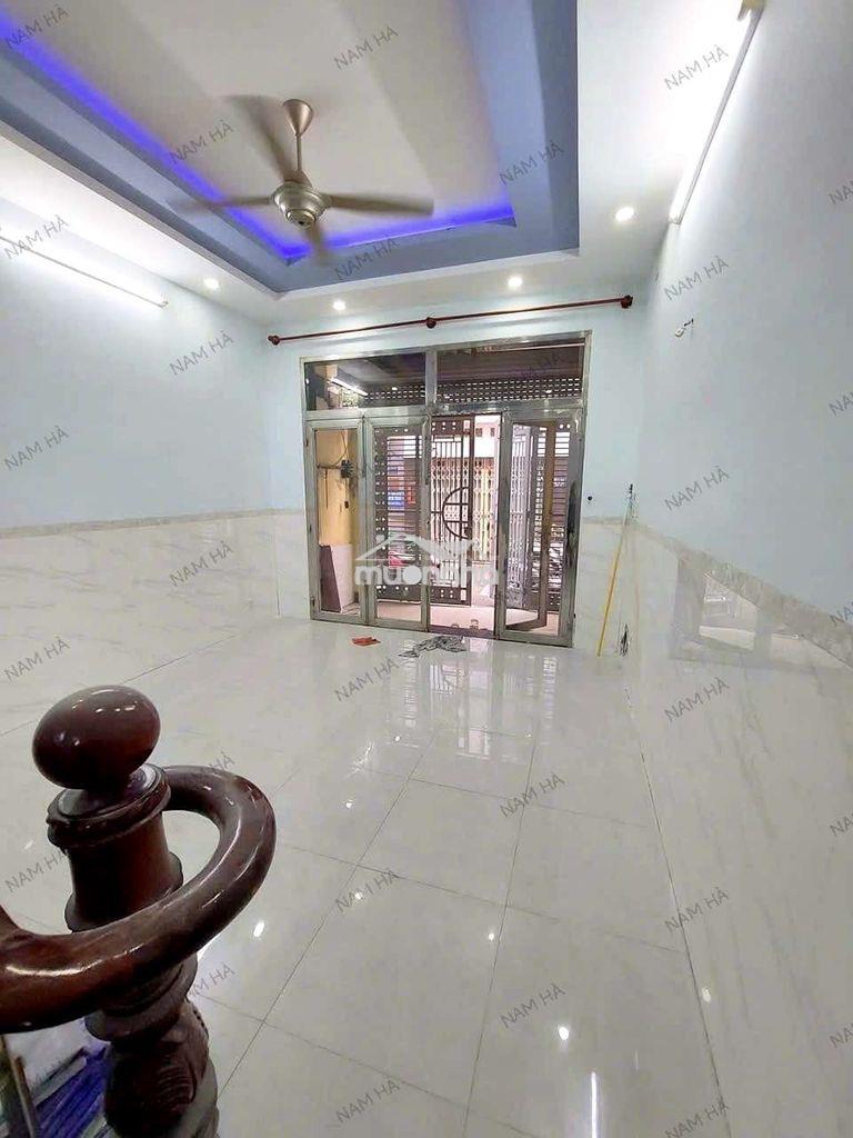 Nhà trệt 2 lầu hẻm xe hơi gần chợ hiệp bình