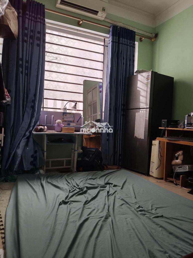 Nhà 3.5 tầng, 30 m2 cho thuê gấp