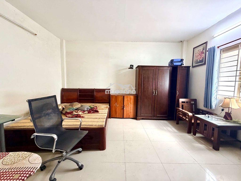 Ngay chợ hoàng hoa thám-ngang 5m-sổ a4, ko lg - ko qh - chỉ 6đ - 4