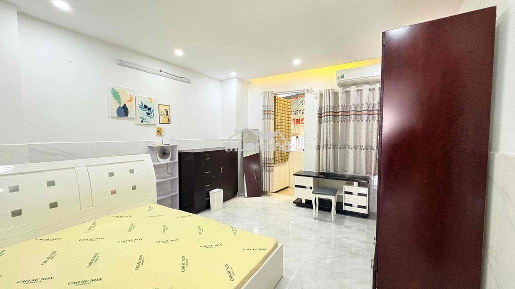 Chính chủ cho thuê căn hộ 1pn 50m2 mới 100% full tiện nghi ngay quận 3 - 3