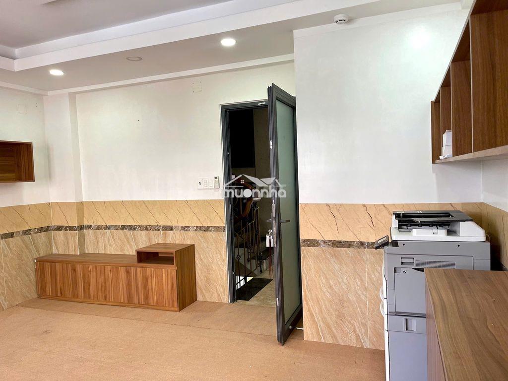 Văn phòng 30m giá 5 triệu tòa nhà 6 lầu thang máy mặt tiền đường số 18 - 4