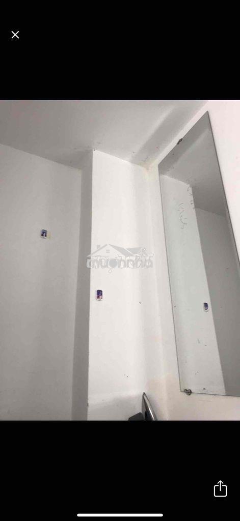 Phòng có gác lửng, giờ giấc tự do - 3