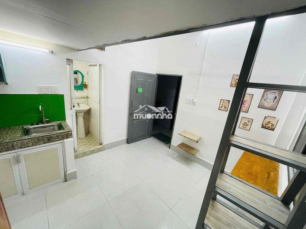 Phòng bếp wc cửa sổ máy lạnh *** nhi - 2