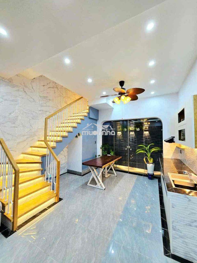 Chỉ 5.2 tỷ -nhà mới 4 tầng - ngang 4.4m - đường ô tô 6m - ngay nguyễn - 4