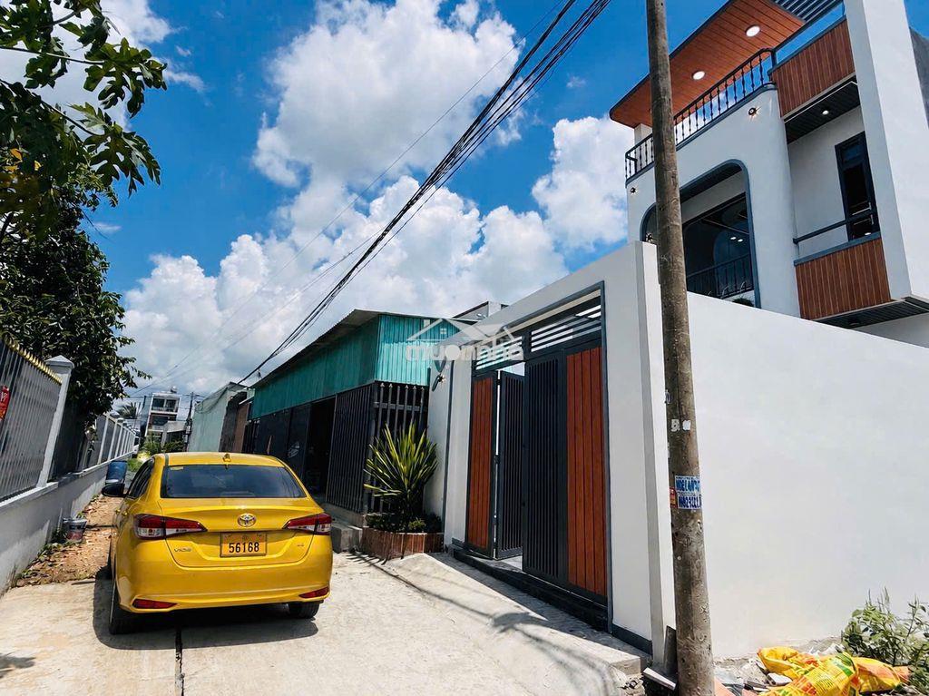 🏡 Chú 5 bán nhà đẹp kế ubnd vị trí đẹp giá 2,75 tỷ - 2