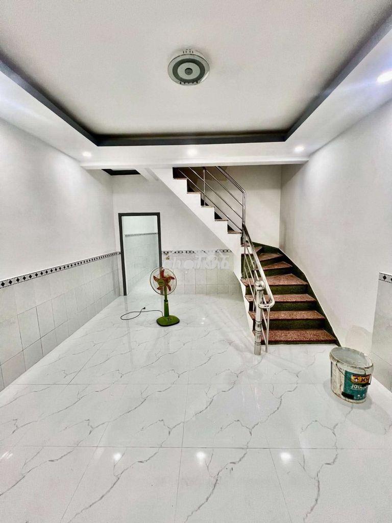 Q7, nhà mới ở ngay, cạnh phú mỹ hưng, sân để xe rộng, kdc không ngập - 2