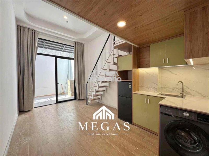 Duplex ban công bao thoáng ngay lê văn việt