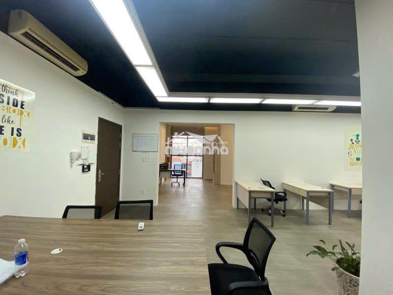 Trống sẵn căn góc văn phòng 14.5tr view sông thoáng mát
