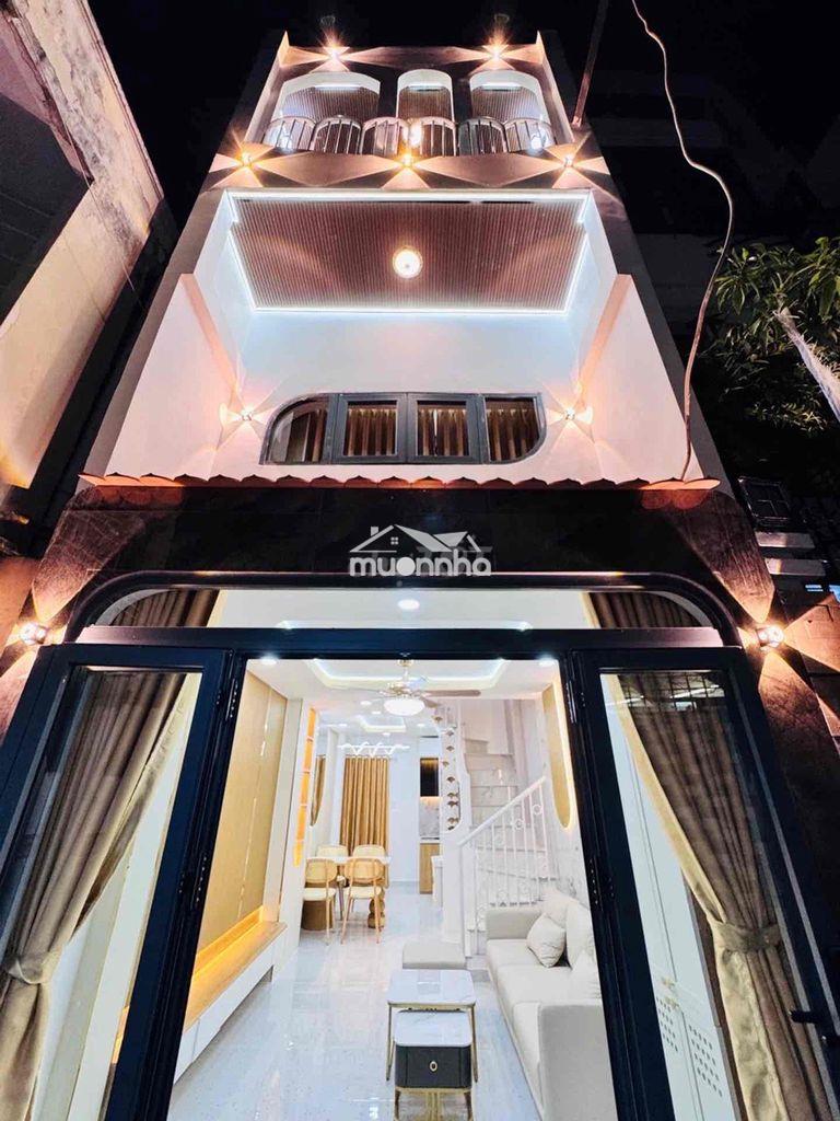 Nhà đẹp ở ngay..thích quảng đức.kế hẻm xe hơi .chi 6.15 tỷ .tlm