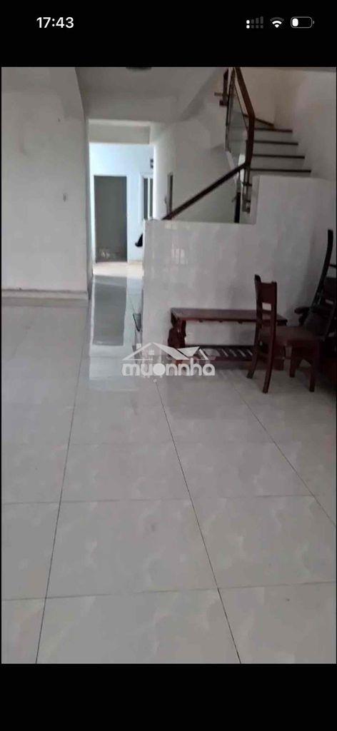 Cho thuê nhà rộng hiệp bình