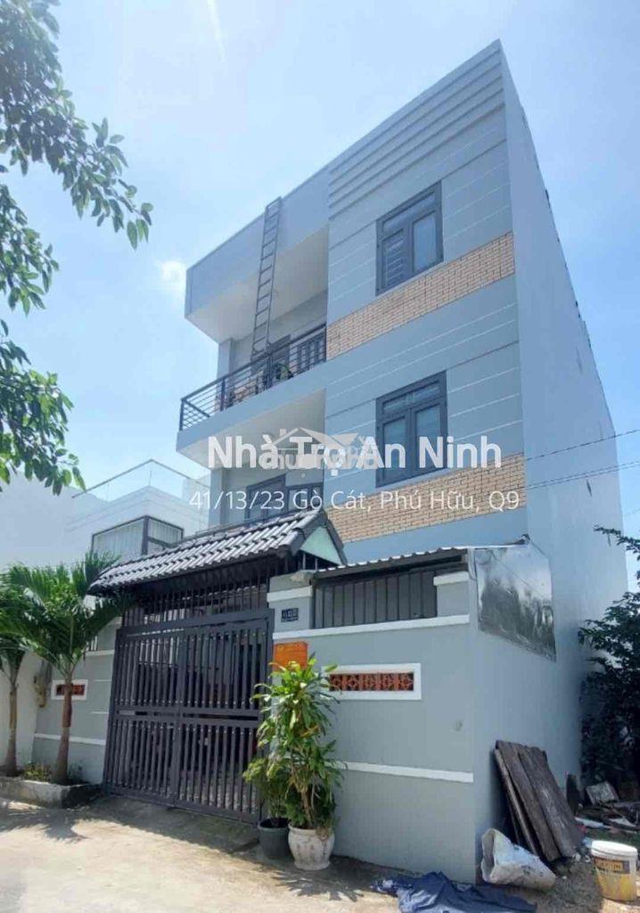 Ban công ! máy lạnh ! máy giặt !!