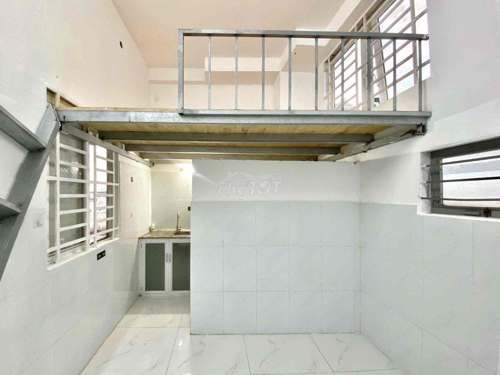 Phòng gác/studio - thang máy quận 4 - 2