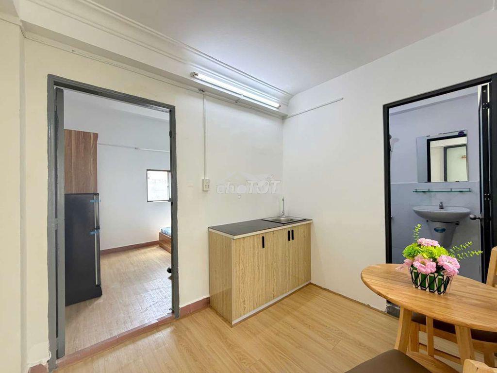 Phòng trọ giá rẻ cửa sổ trời đầy đủ nội thất - 4