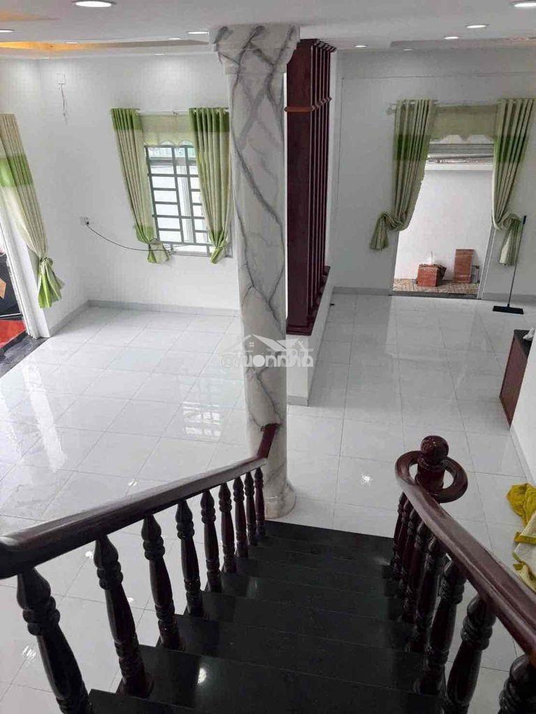 Cho thuê biệt thự phú mỹ 10x20 gồm 4pn,2wc, sân đậu 3xe hơi giá 10tr/t - 2