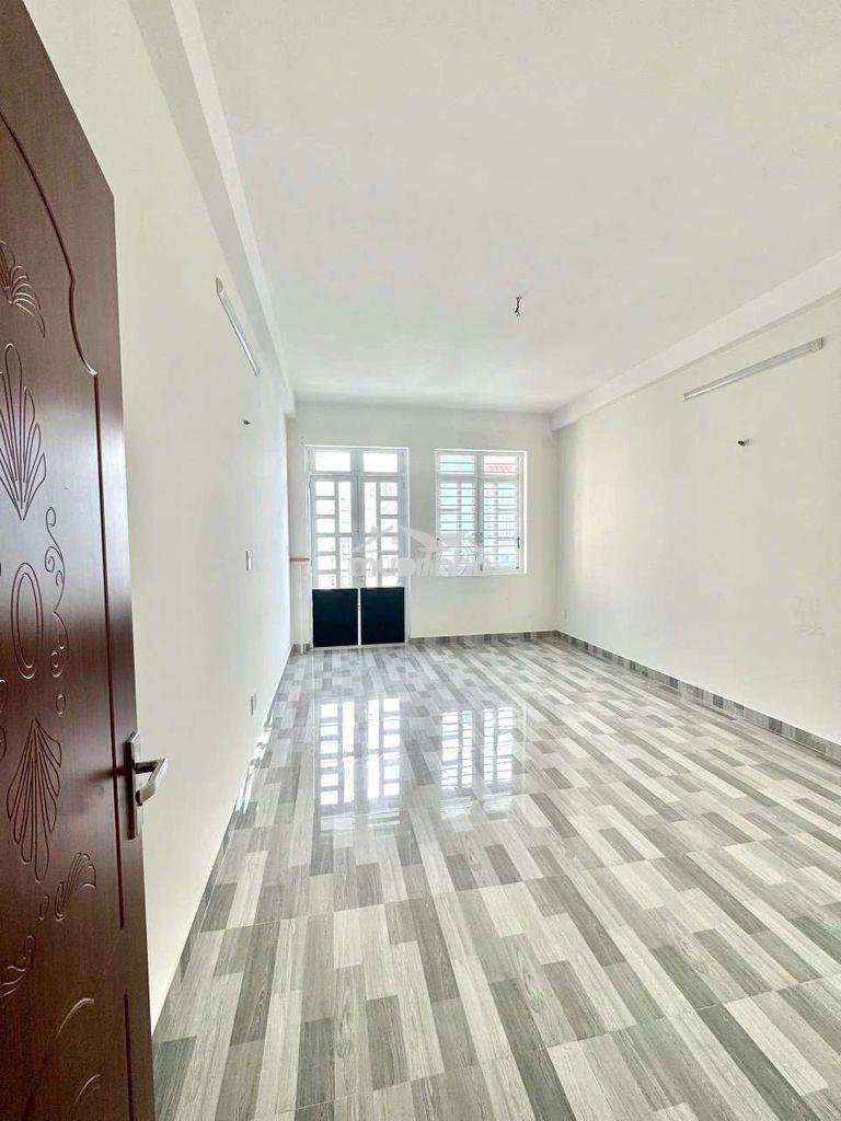 Nhà lê văn quới [4x14, 3 lầu, 4pn, 4toilet] 12tr/tháng - 2
