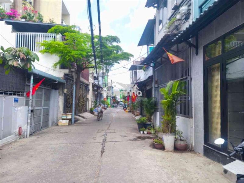 Bán nhà 2mt hẻm ôtô thông gần chợ bình long giáp tân phú