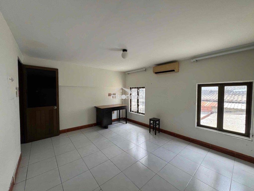 110m2_ 5pn 3wc_ chung cư cũ q1_ điện nước nhà nước_kinh doanh tự do - 3