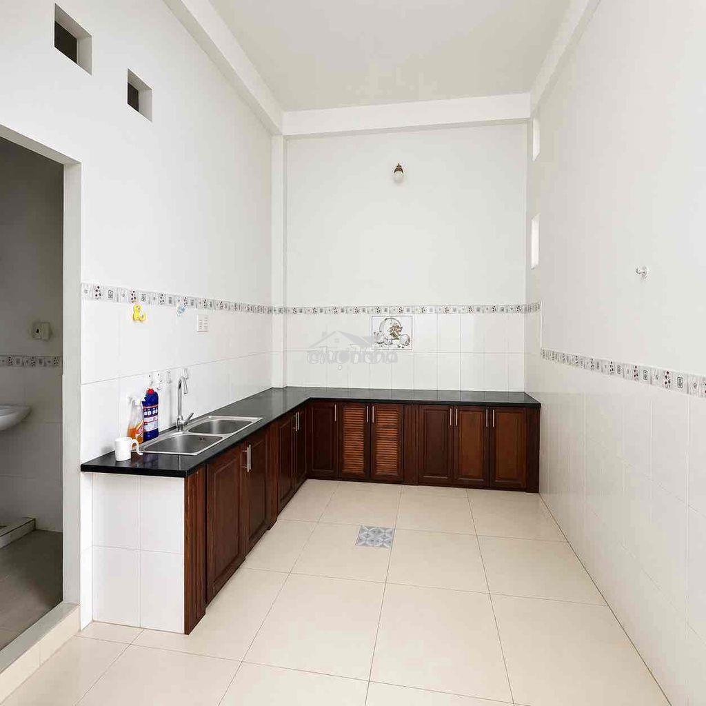 Cho thuê nhà chỉ 10 triệu 3 lầu 4x15 có phòng ngủ trệt - 4