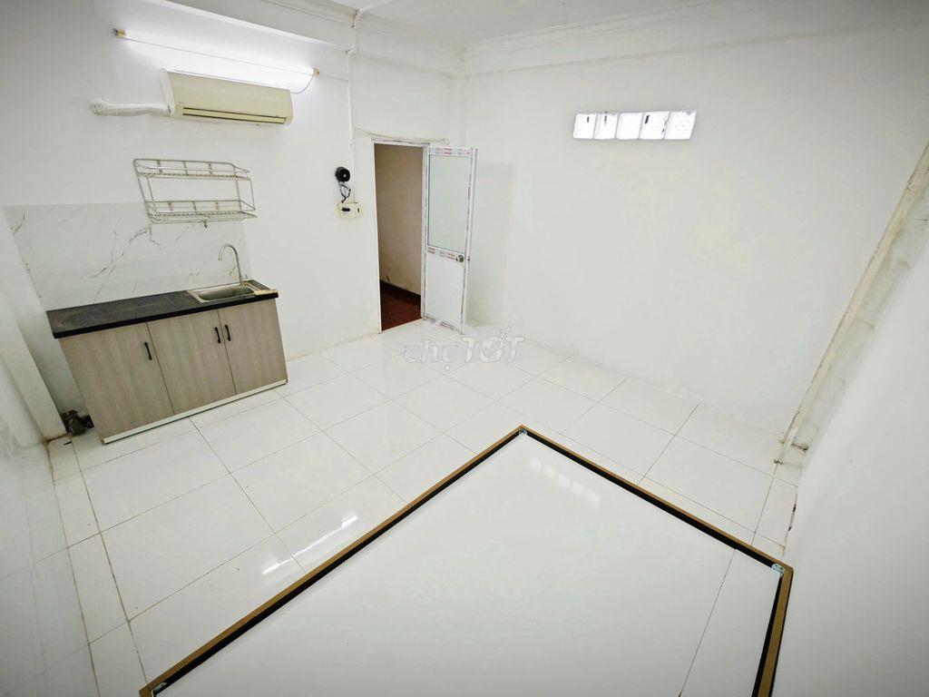 Phòng cho thuê âu dương lân giờ tự do giá 3tr300 - 2