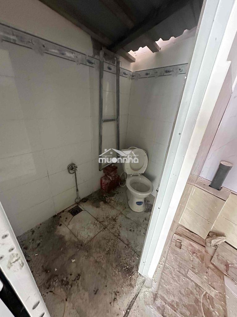 Cho thuê nhà cấp 4 hẻm oto đường 2, tăng nhơn phú b, quận 9 - 4