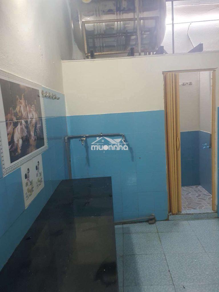 Đầu tháng 8 trống nhà 1 căn cấp 4 - 4