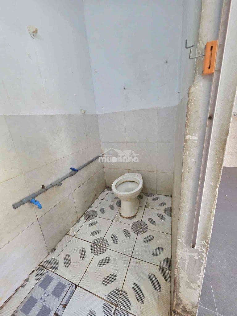 Cho thuê phòng trọ tân phú có ban công, gác cao - 4