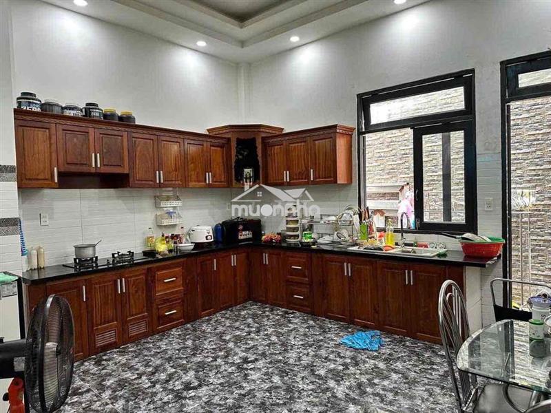 95m2(5.5x17)công nhận đủ nhà 4 tầng 6 phòng dòng tiền 20tr/tháng