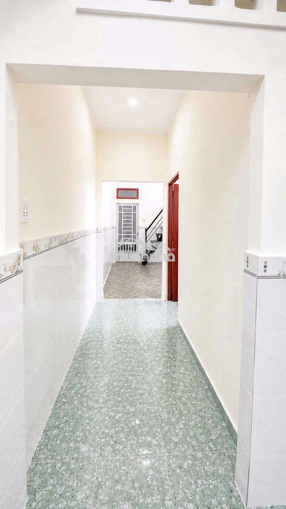 Bán gấp nhà nở hậu phong thủy tốt - 2