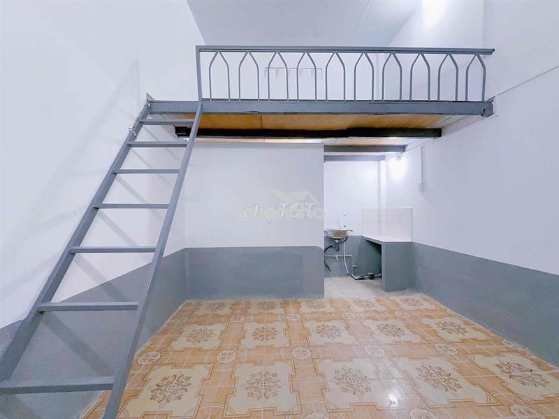 Phòng gần chợ thủ đức - phạm văn đồng - đh ngân hàng - đh spkt -cđcntđ