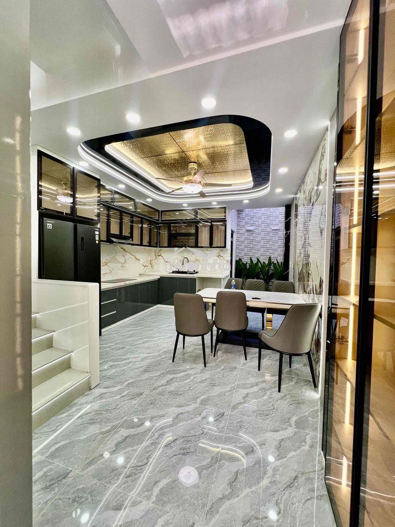 Cho thuê nhà có sẳn thang máy dt 220m2 1trệt 3lầu 4pn 5wc hẻm xe tải